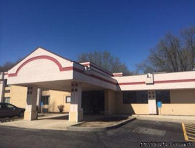 Super 8 By Wyndham Logansport Motel Luaran gambar